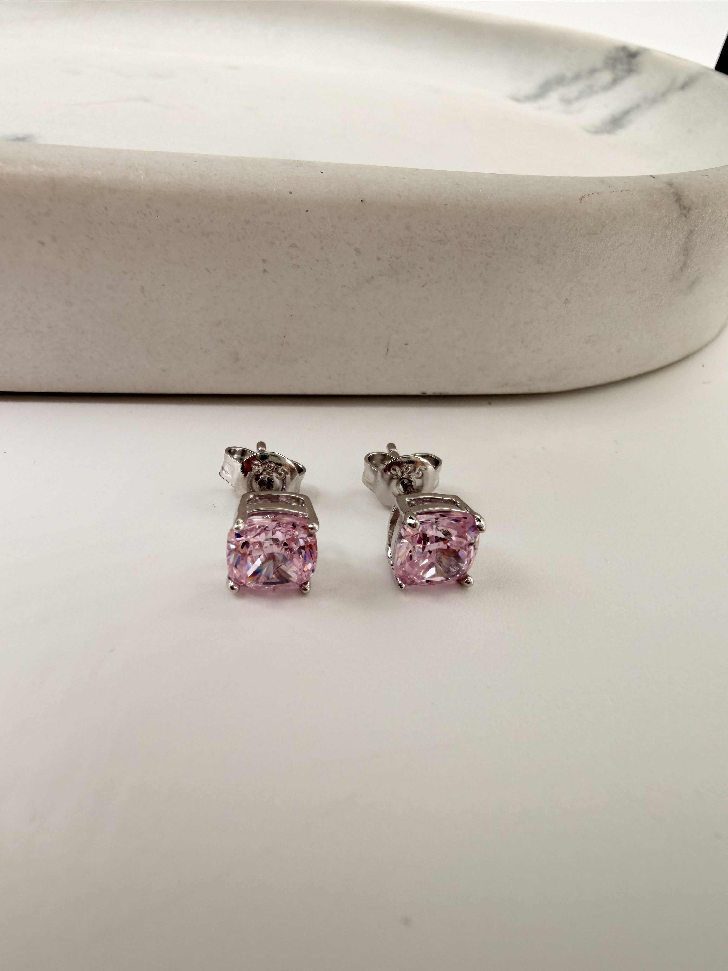 PEMBE TAŞLI G-COLAR 5MM TEK TAŞ KÜPE