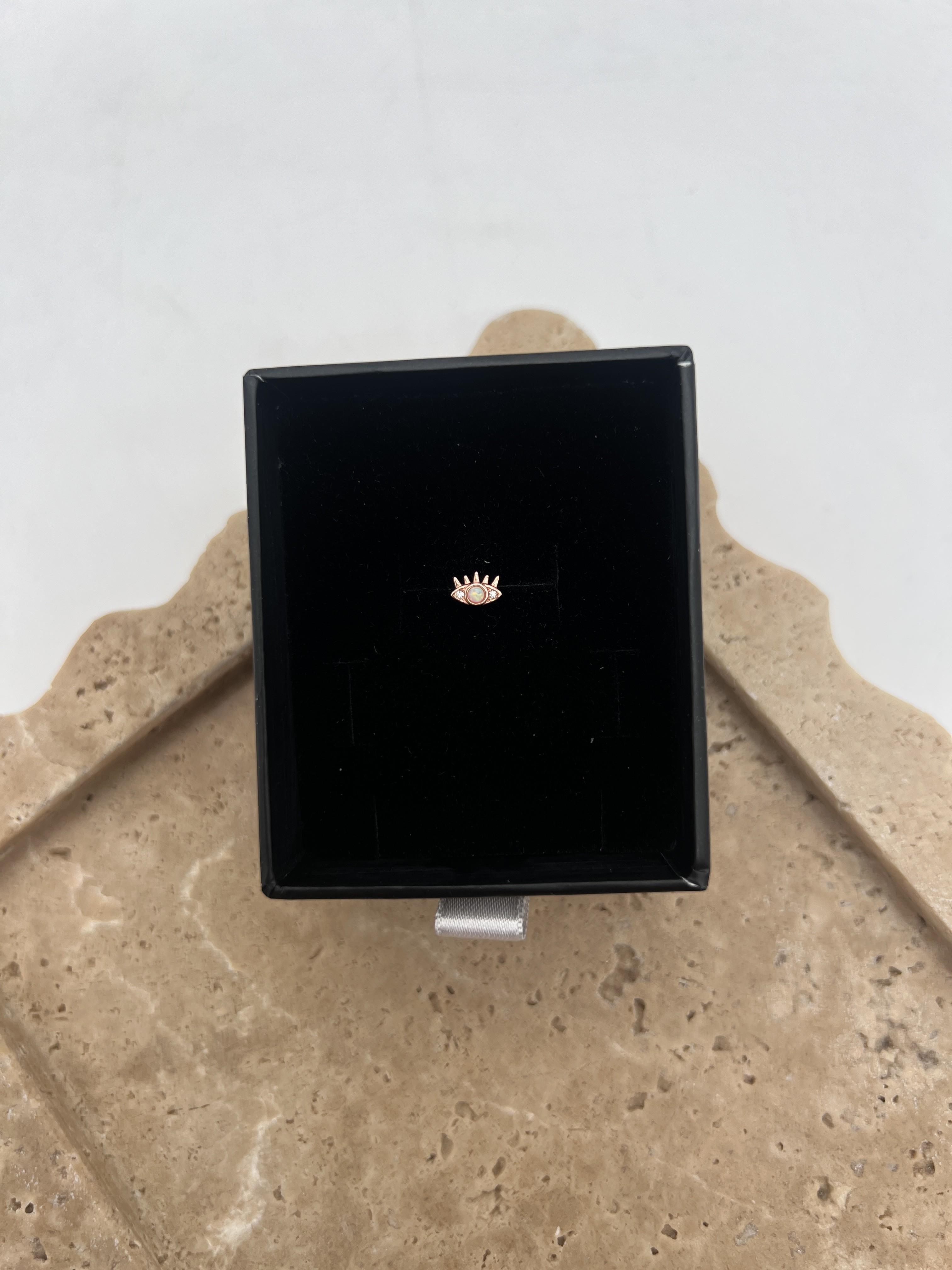 Taş Detaylı Gümüş Göz Tragus