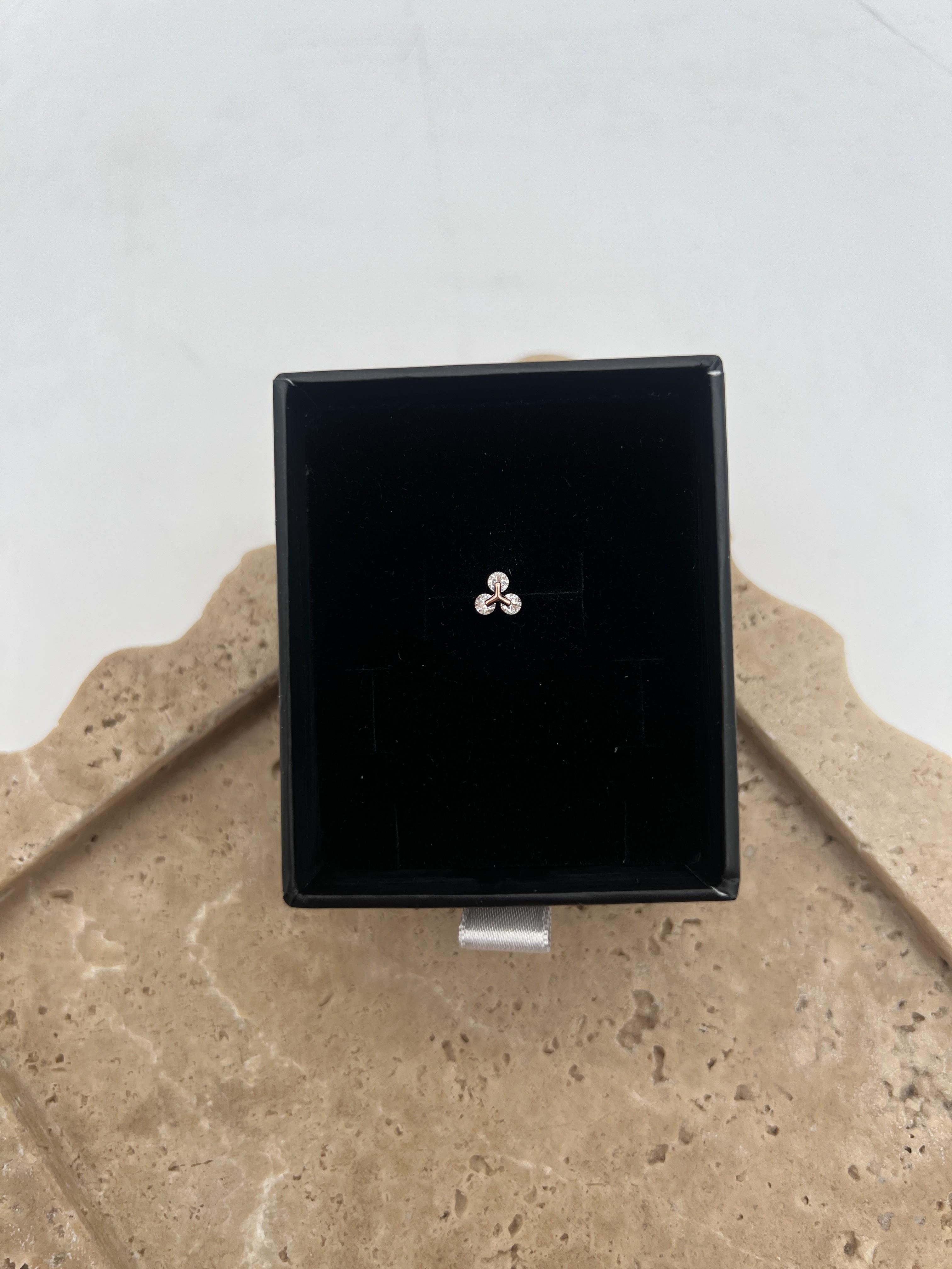 Üçlü Yuvarlak Taşlı Gümüş Tragus