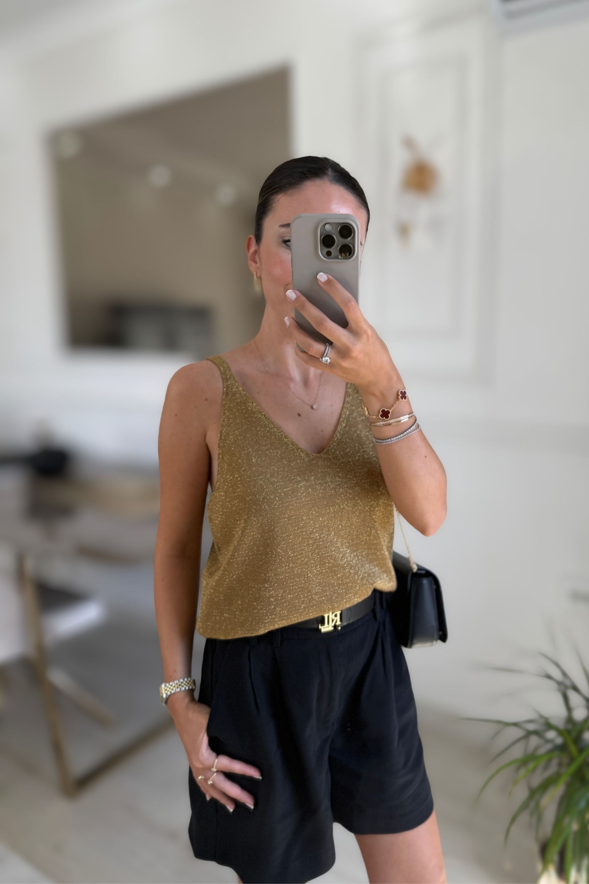  SİMLİ ASKILI BLUZ - GOLD