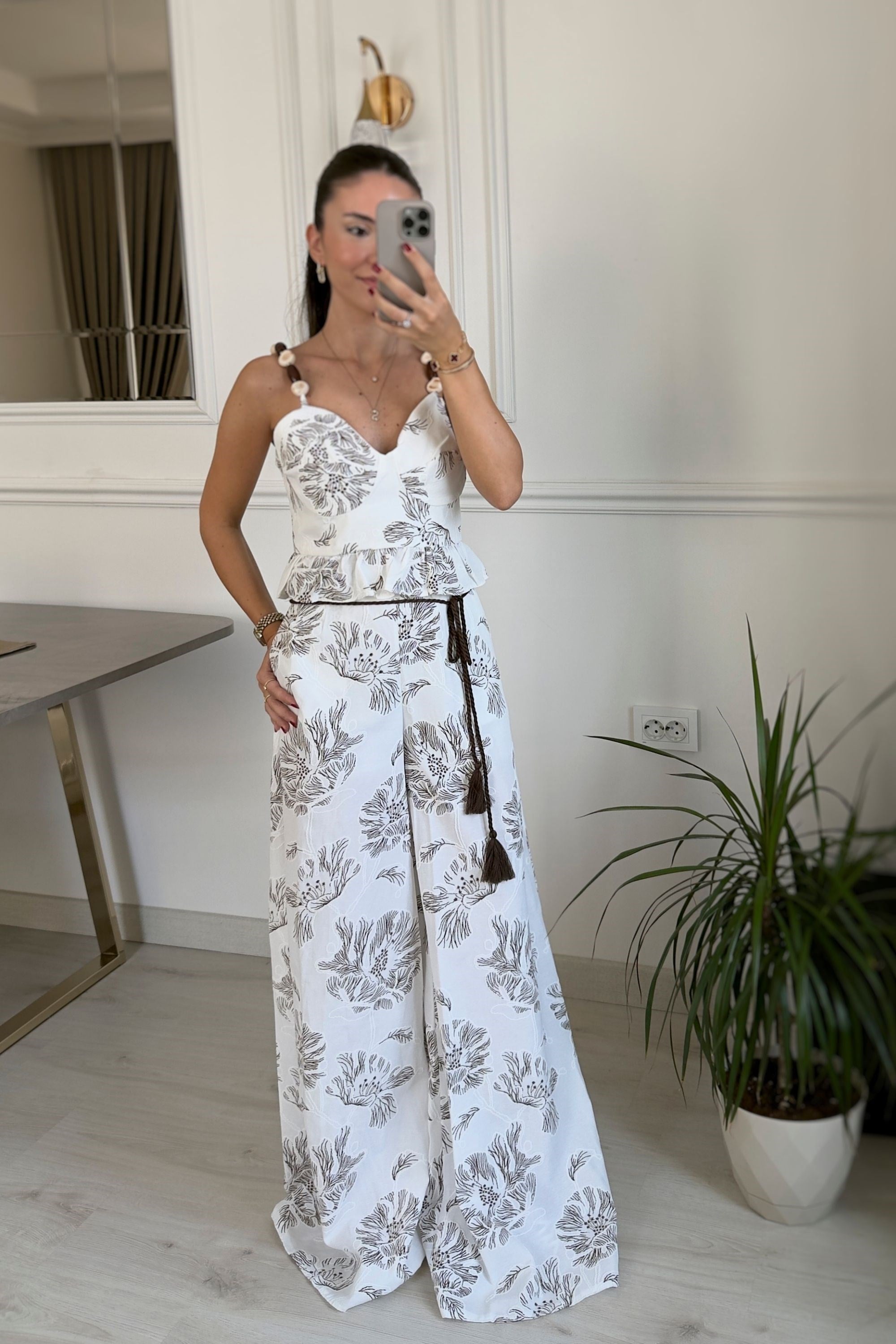 DESENLİ TAŞ AKSESUARLI BLUZ PANTOLON TAKIM - BEYAZ KAHVE