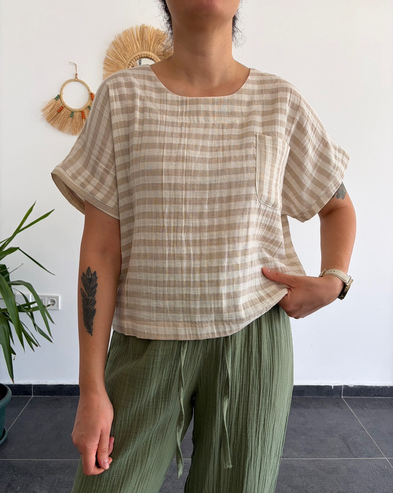 MÜSLİN  BEJ ÇİZGİLİ BLUZ