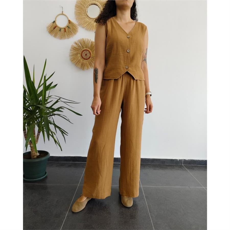 Müslin Düğmeli Camel Yelek