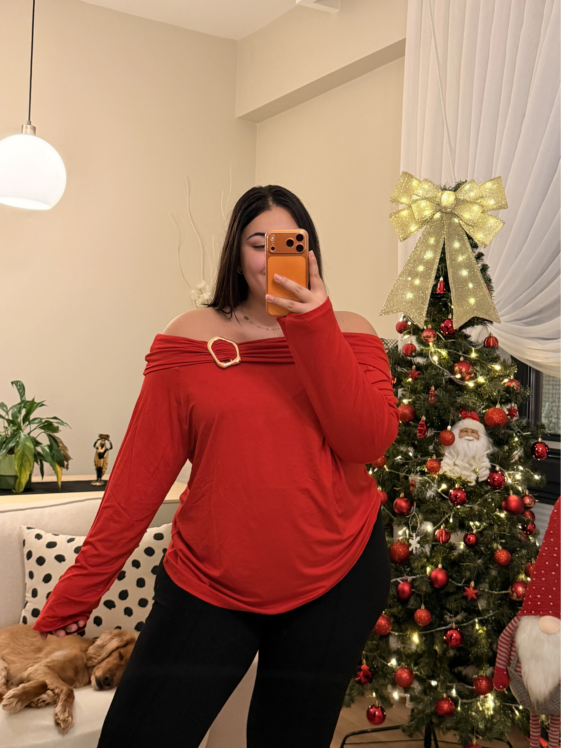 Madonna Yaka Broş Detaylı Esnek Modal Bluz - Kırmızı