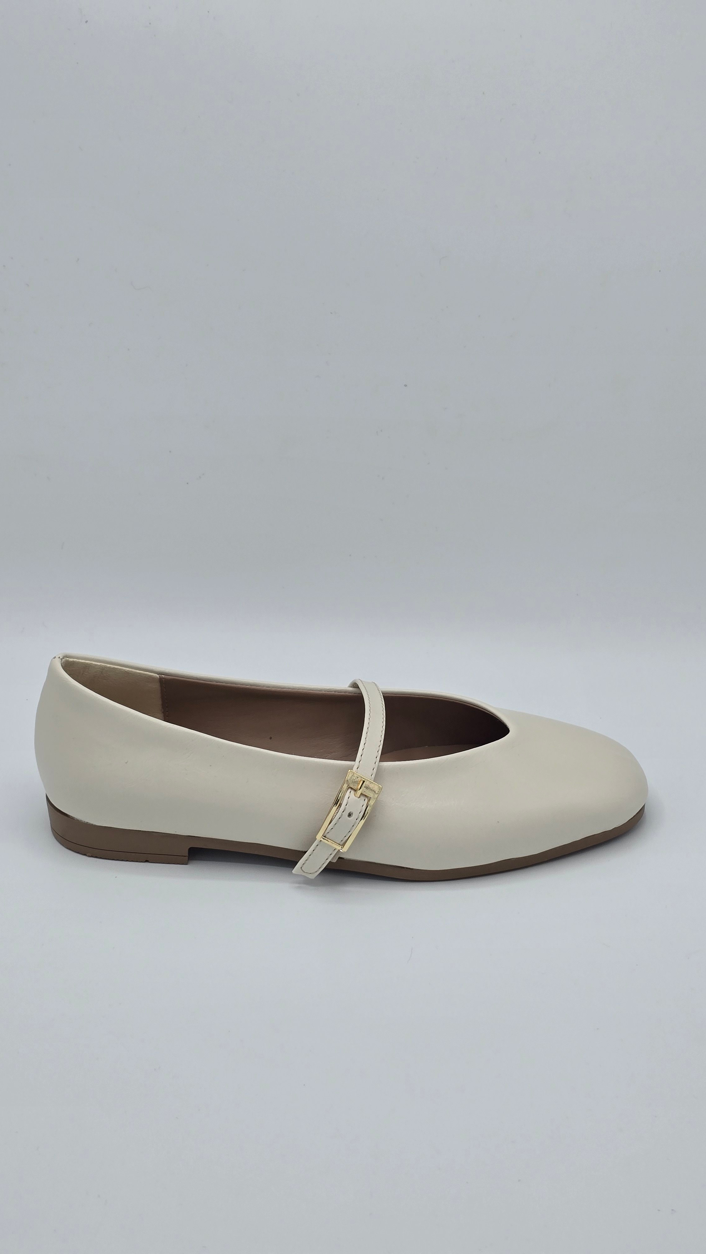 Luvestashoes Bej Tek Tokalı Klasik Babet