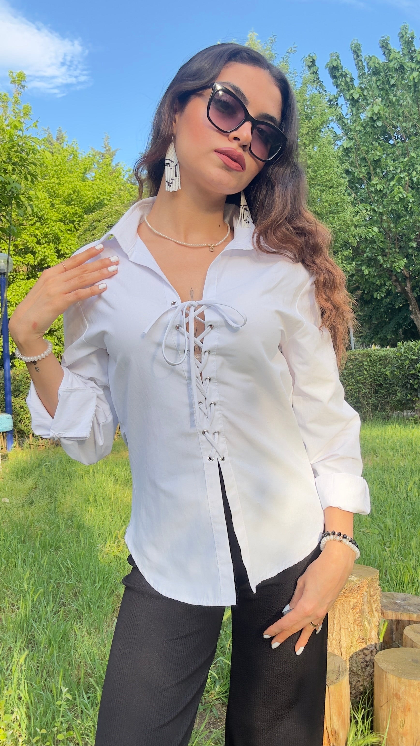 ÇAPRAZ BAĞCIKLI PREMIUM GÖMLEK - BEYAZ