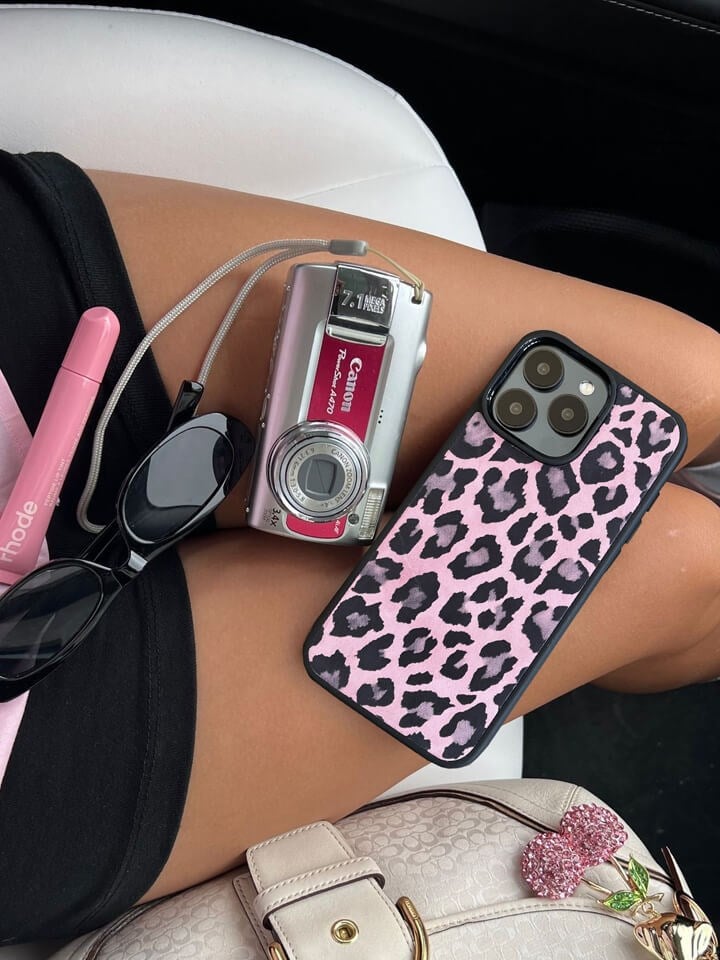 Deri iPhone Kılıf 15 Plus Pembe Leopar