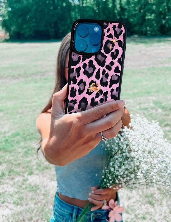 Deri iPhone Kılıf 15 Plus Pembe Leopar