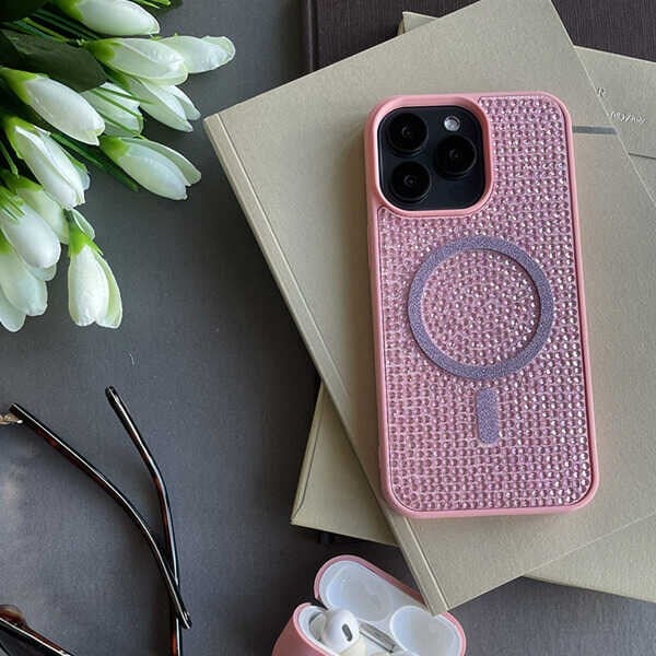 iPhone Kılıf 15 Pro MagSafe Özellikli Pembe TaşlıI