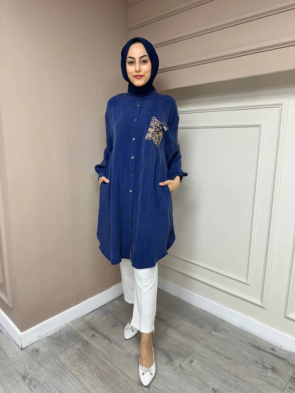 Ghisa 4YGSTNK4668 Lacivert Yaka Detaylı Ara Boy İpek Tunik