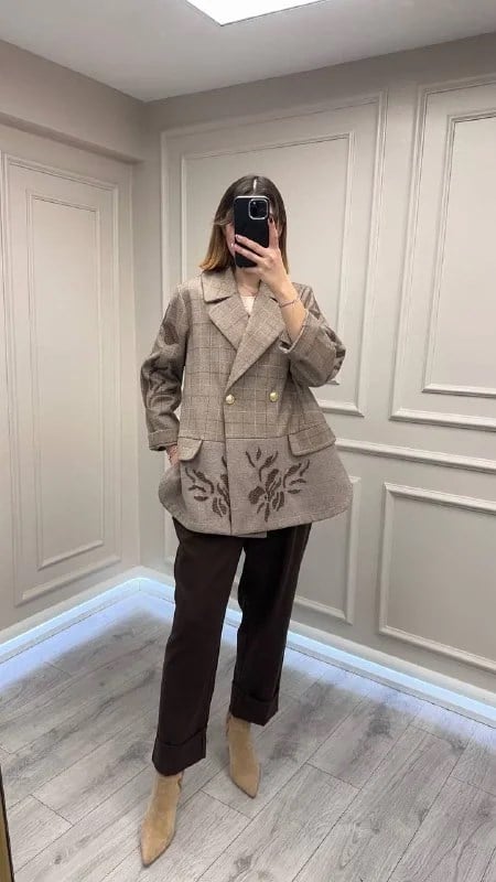 Ghisa 5KGSTKM3911 Kahve Nakış Detaylı Takım