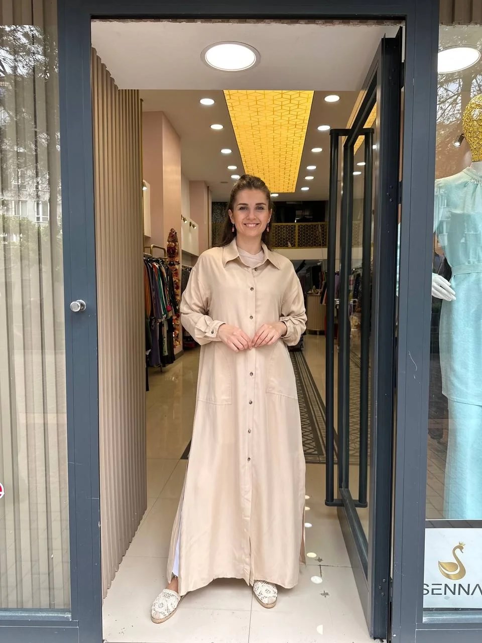 Heddy & Nurcan Çetin 23202 Taş Yırtmaçlı Kap