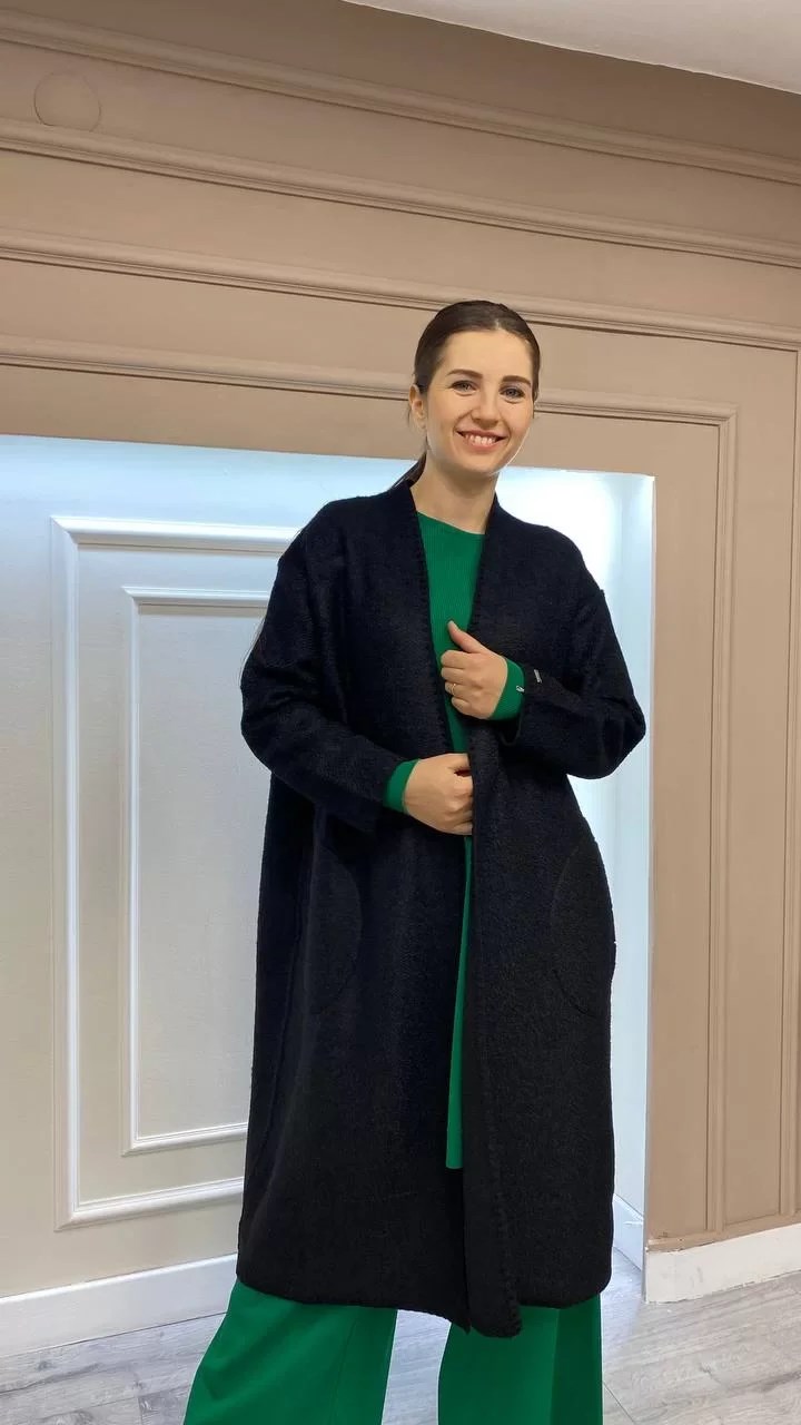 İnvee 6224 Siyah Arkası Nakışlı Keçe Kap