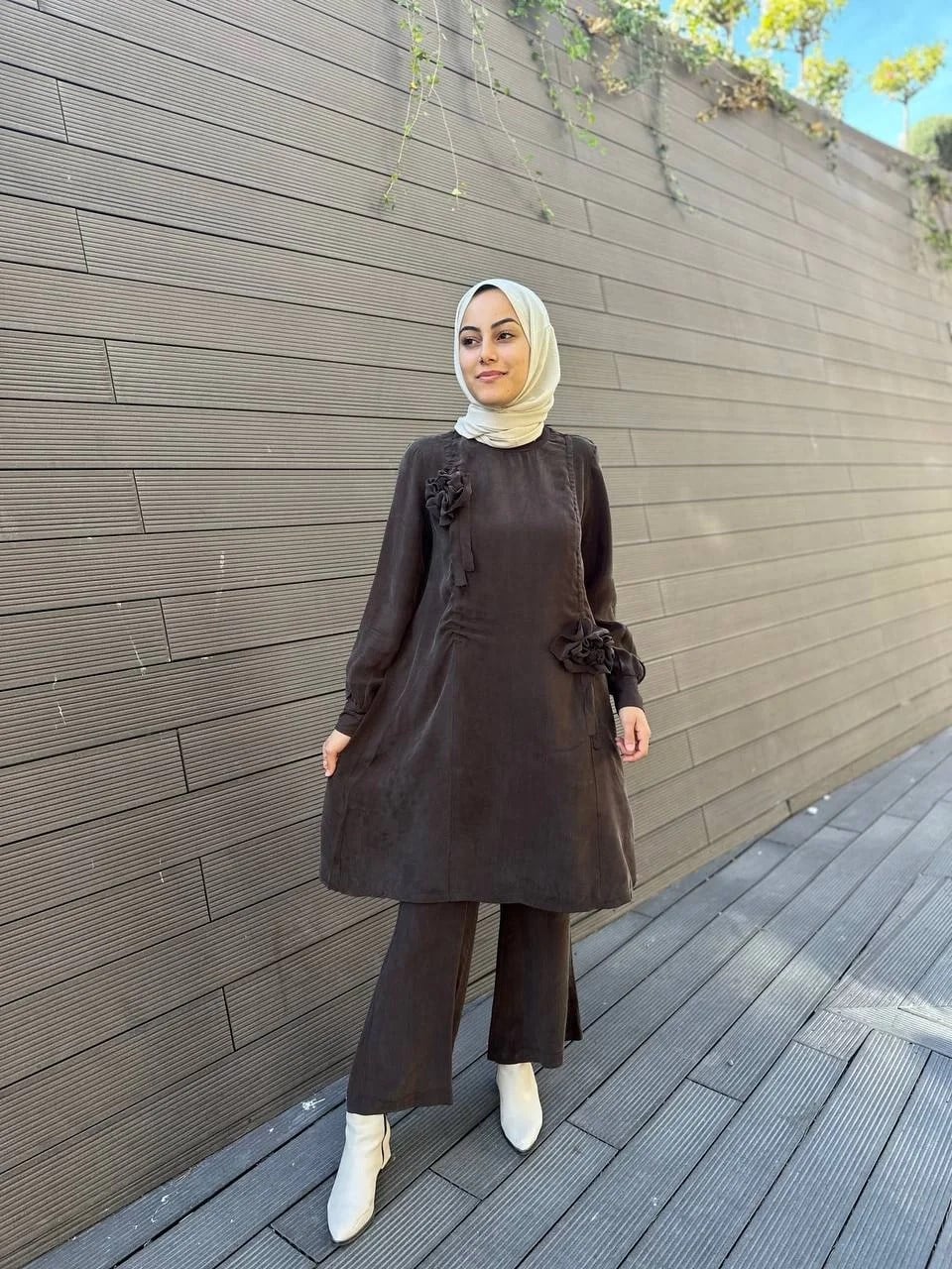 Misswhence 34026 Kahverengi Gül Detaylı İpek Tunik