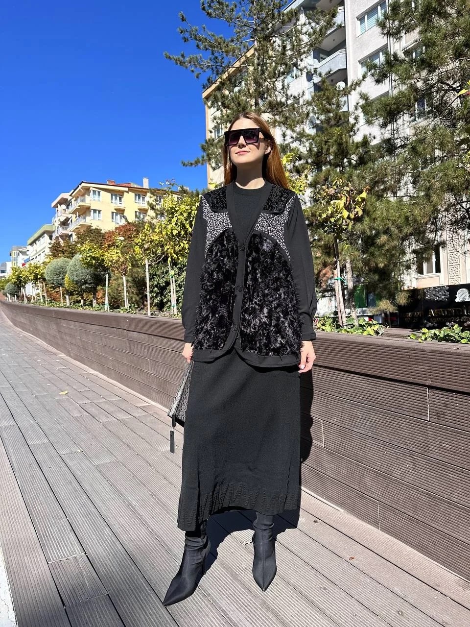 Misswhence 36201 Siyah Kadife Detaylı Hırka