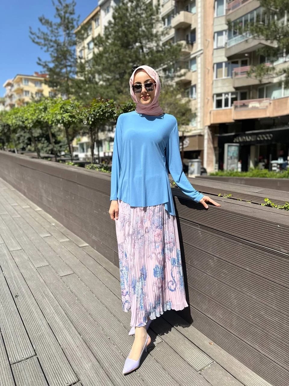 Noi 64161 Mavi Krep Jarse Önü Kısa Arkası Uzun Bluz