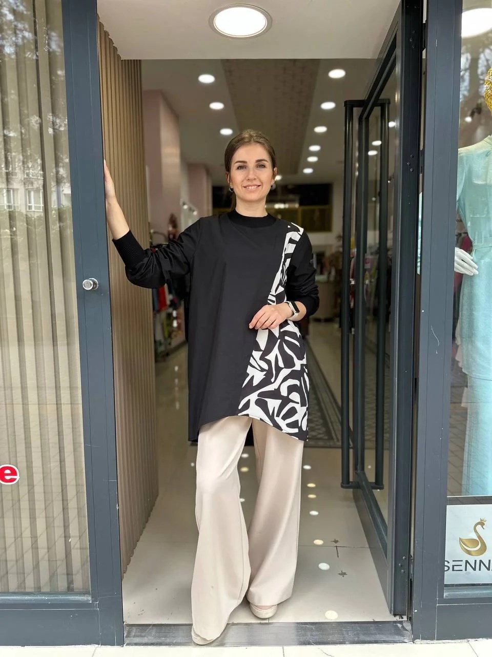 Nuss Triko 23Y5009 Siyah Ön Detaylı Tunik