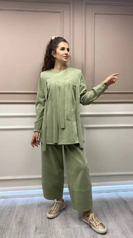 QOOQ 23FW221 Haki Medusa Takım