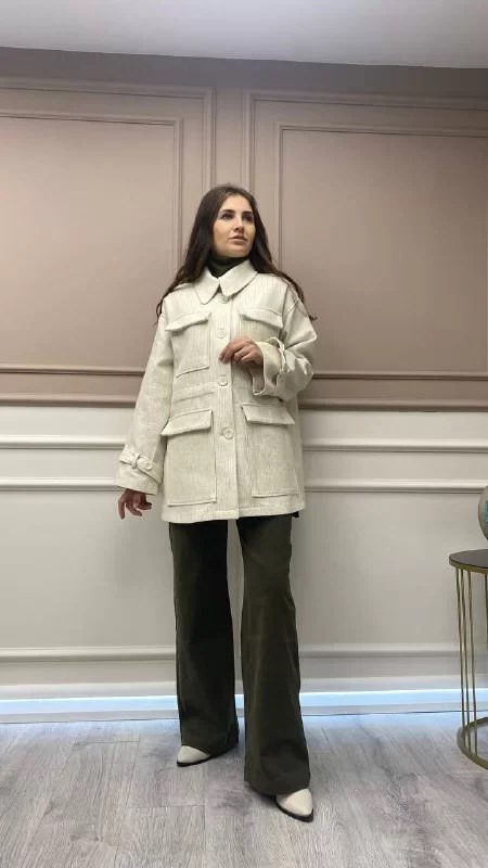 QOOQ 23FW623 Ekru Cep Detaylı Ceket