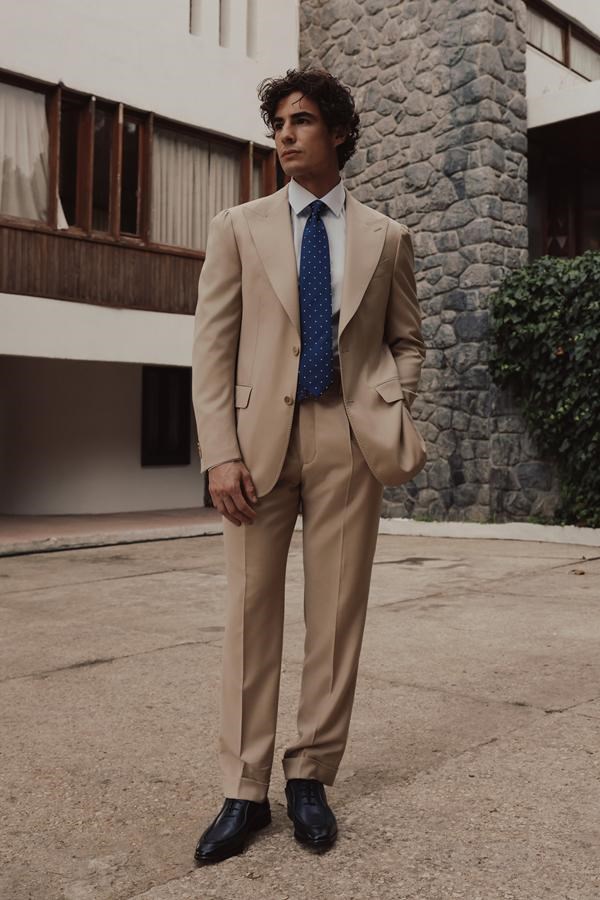 Ferentino Suit Bej