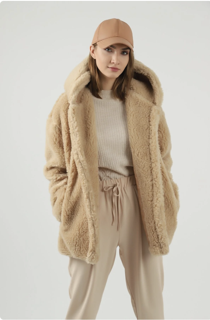 Kısa Kapüşonlu Camel Peluş