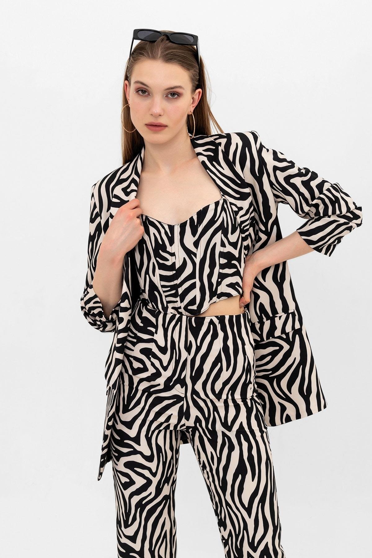 Mia Kolu Büzgülü Blazer Ceket Zebra Desenli