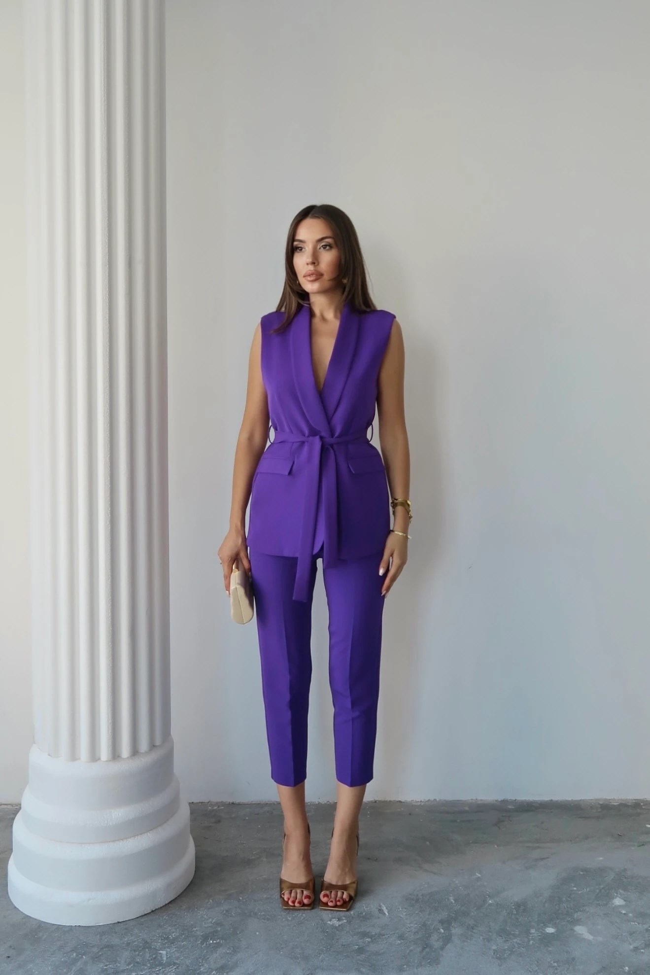 Violet Kuşaklı Yelek Ve Yüksek Bel Mor Pantolon Takım