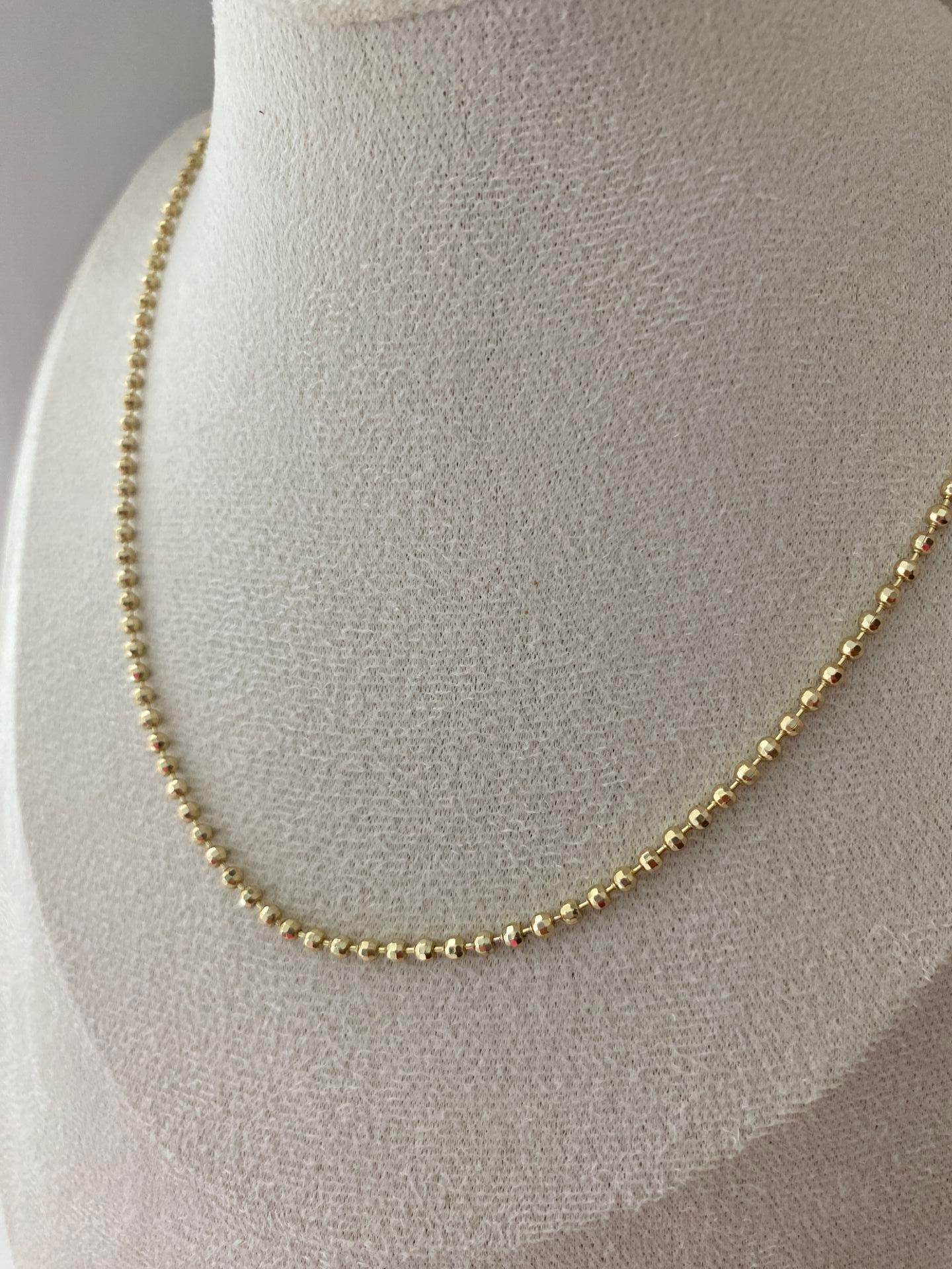 Özel Seri Minimal Kesimli Dorika Top Zincir Kolye