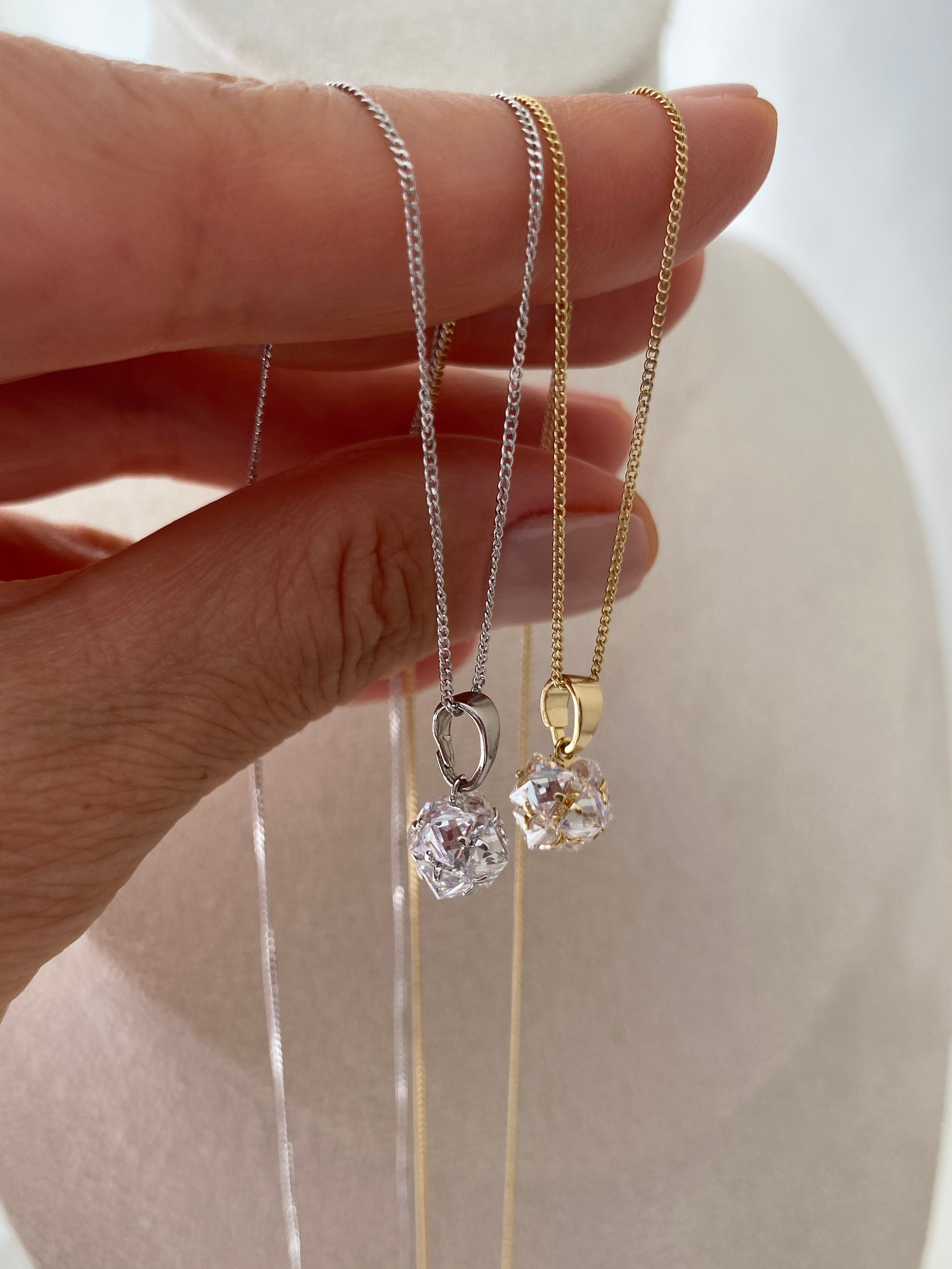 Özel Seri Minimal Prizma Taşlı Küre Model Kolye Silver