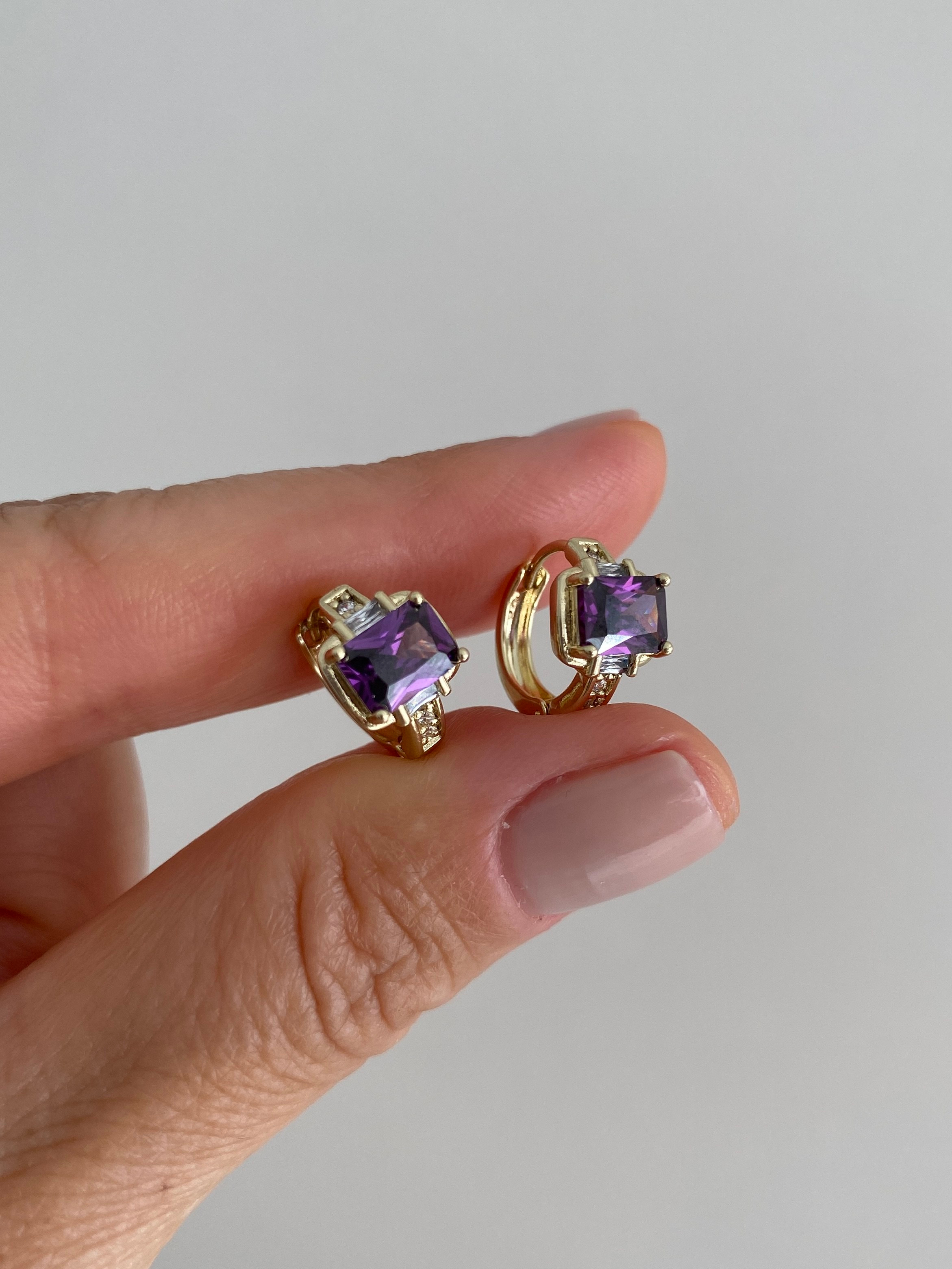 Özel Seri Swarovski Mürdüm Rengi Dikdörtgen Taşlı Küpe
