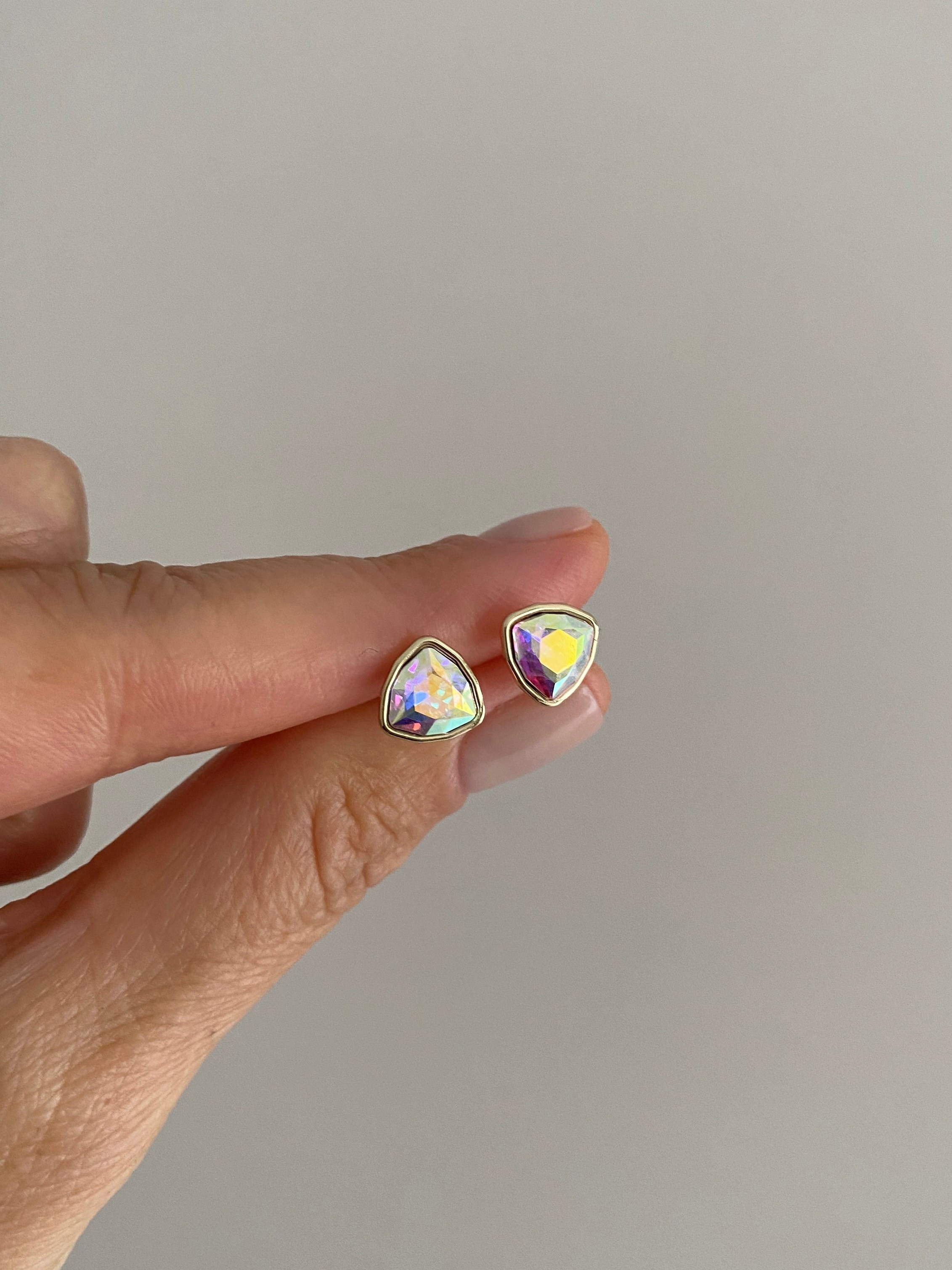 Özel Seri Swarovski Taşlı Minimal Üçgen Küpe