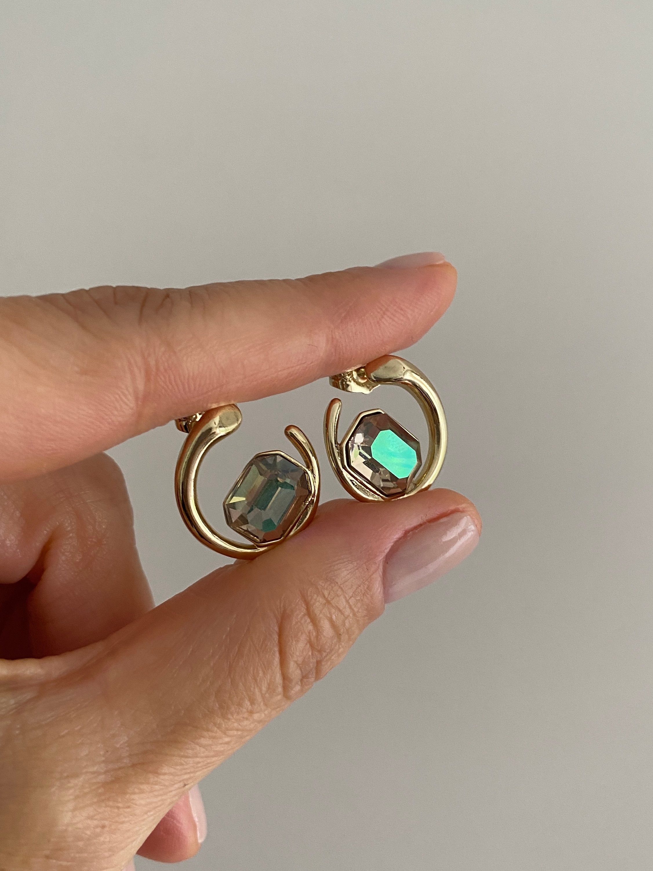 Özel Seri Swarovski Taşlı Spiral Düğme Küpe