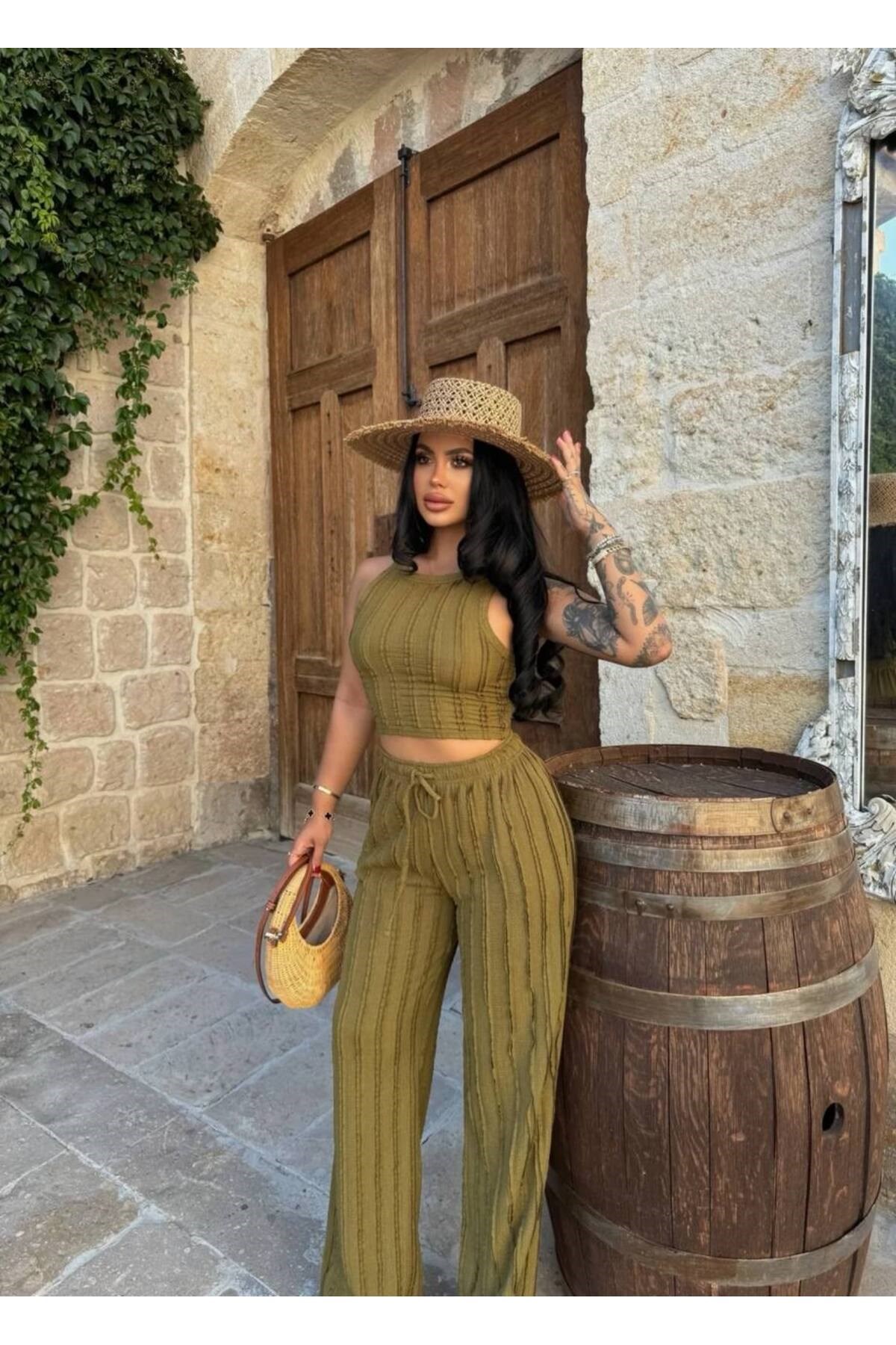 Kadın Kaşkorse Crop Top ve Bol Paça Pantolon İkili Takım
