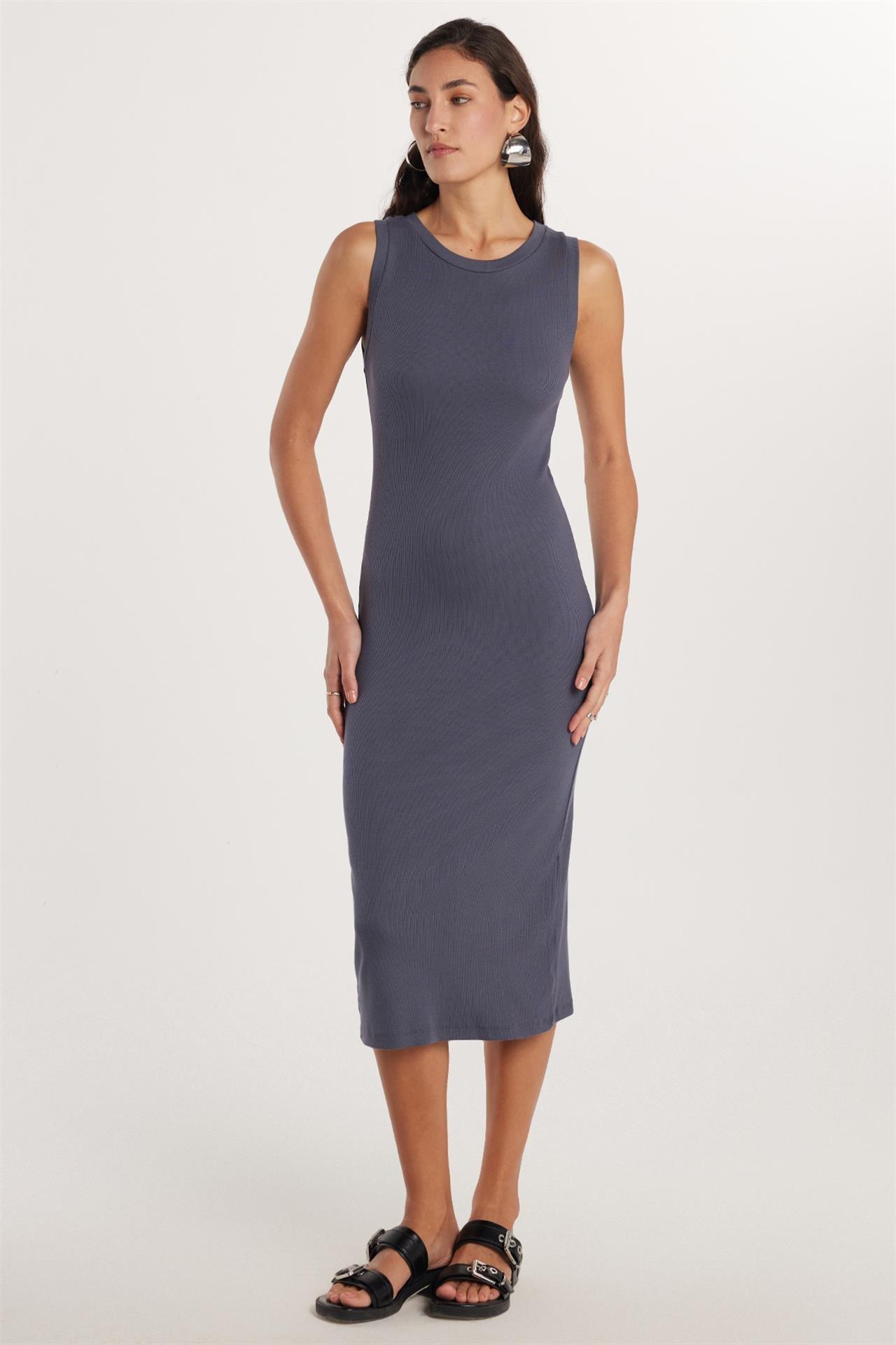 Kadın Slim Fit Dar Kesim Modal Bisiklet Yaka Sıfır Kol Maxi Antrasit Elbise