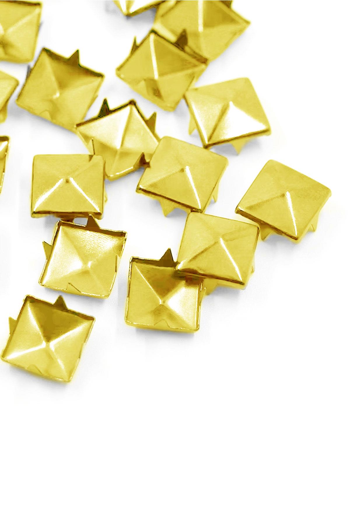 Süs Tırnaklı Altın Renk Çakma Kare Piramit 7 mm 20 Adet Metal Trok