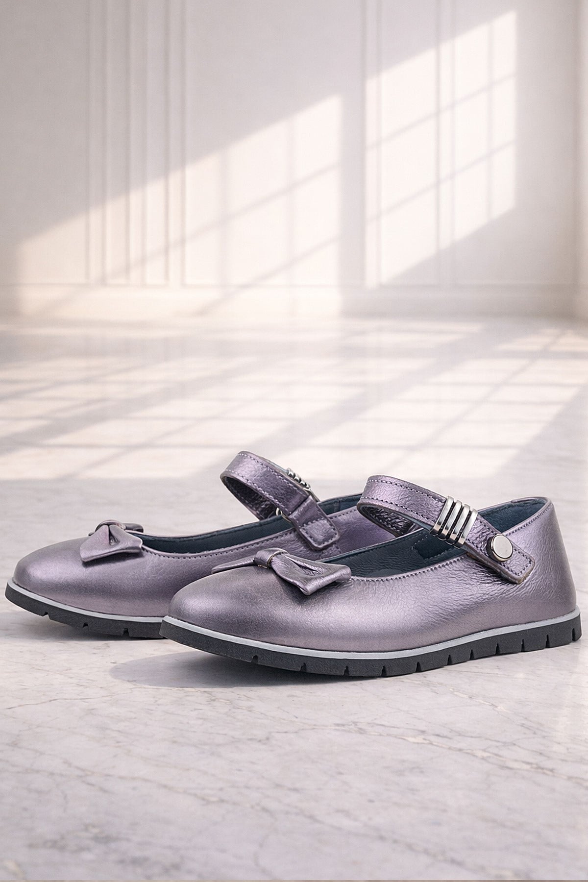 Rakerplus Genuine Leather Platinum Buckle Detailed Velcro Girls Ballet Flats