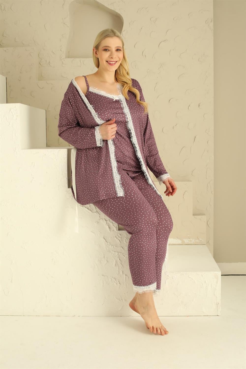 SEBOTEKS İp Askılı Micro Puantiyeli Güpür Detaylı Sabahlıklı 3'lü Pijama Takımı 20346