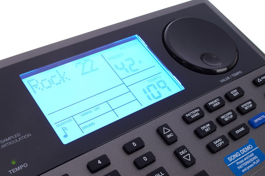 Alesis SR18 Elektronik Davul Makinesi/Ritim Modülü