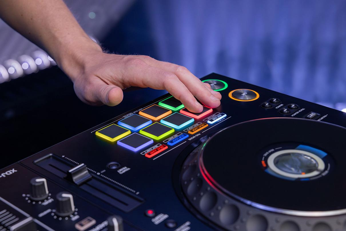 AlphaTheta XDJ-AZ 4 Kanal DJ Controller
