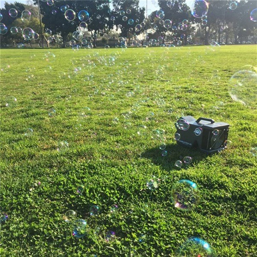American Dj Bubble Tron GO Hafif Baloncuk Makinası Pille Çalışan