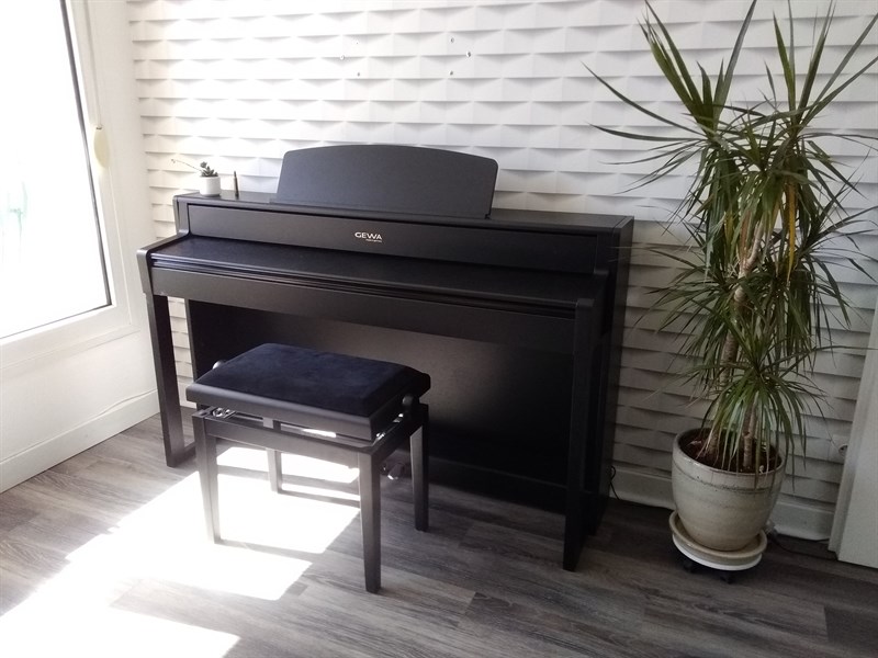Gewa UP380G BK Dijital Piyano (Siyah)