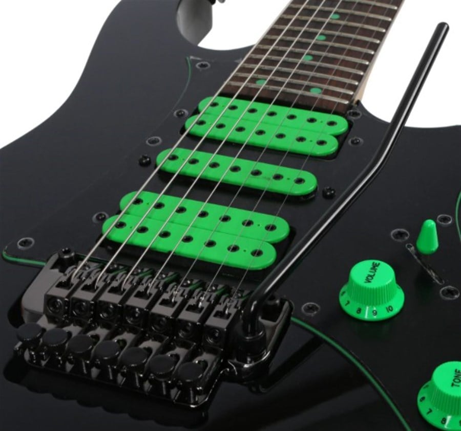 Ibanez UV70P BK 7 Telli Siyah  Elektro Gitar