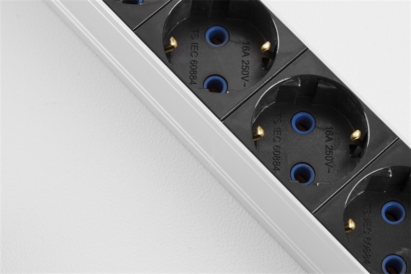 Provoice Schuko Tip 19” 1U Anahtarlı 8'li Priz Grubu