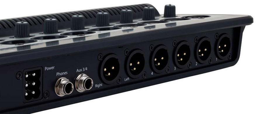 Qsc Touchmix-8 - 8 Mono 2 Stereo Dijital Mikser
