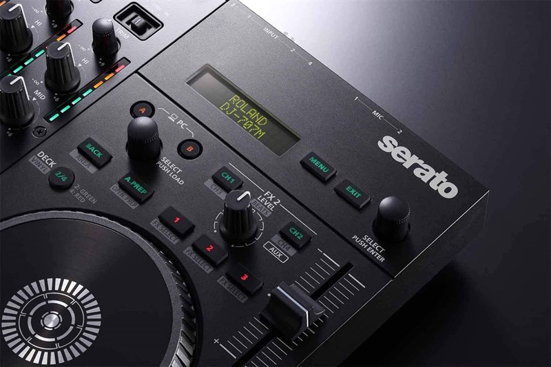 ROLAND DJ-707M DJ Kontrol Ünitesi