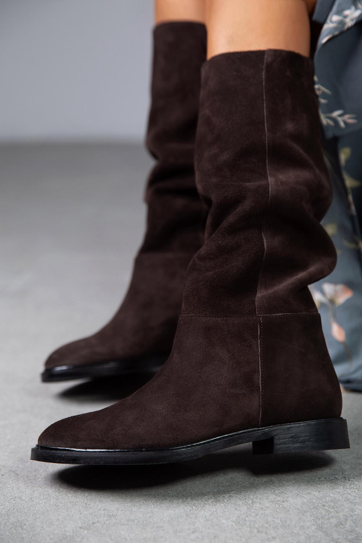 AWAY KOYU KAHVE SÜET ÇİZME KAHVE