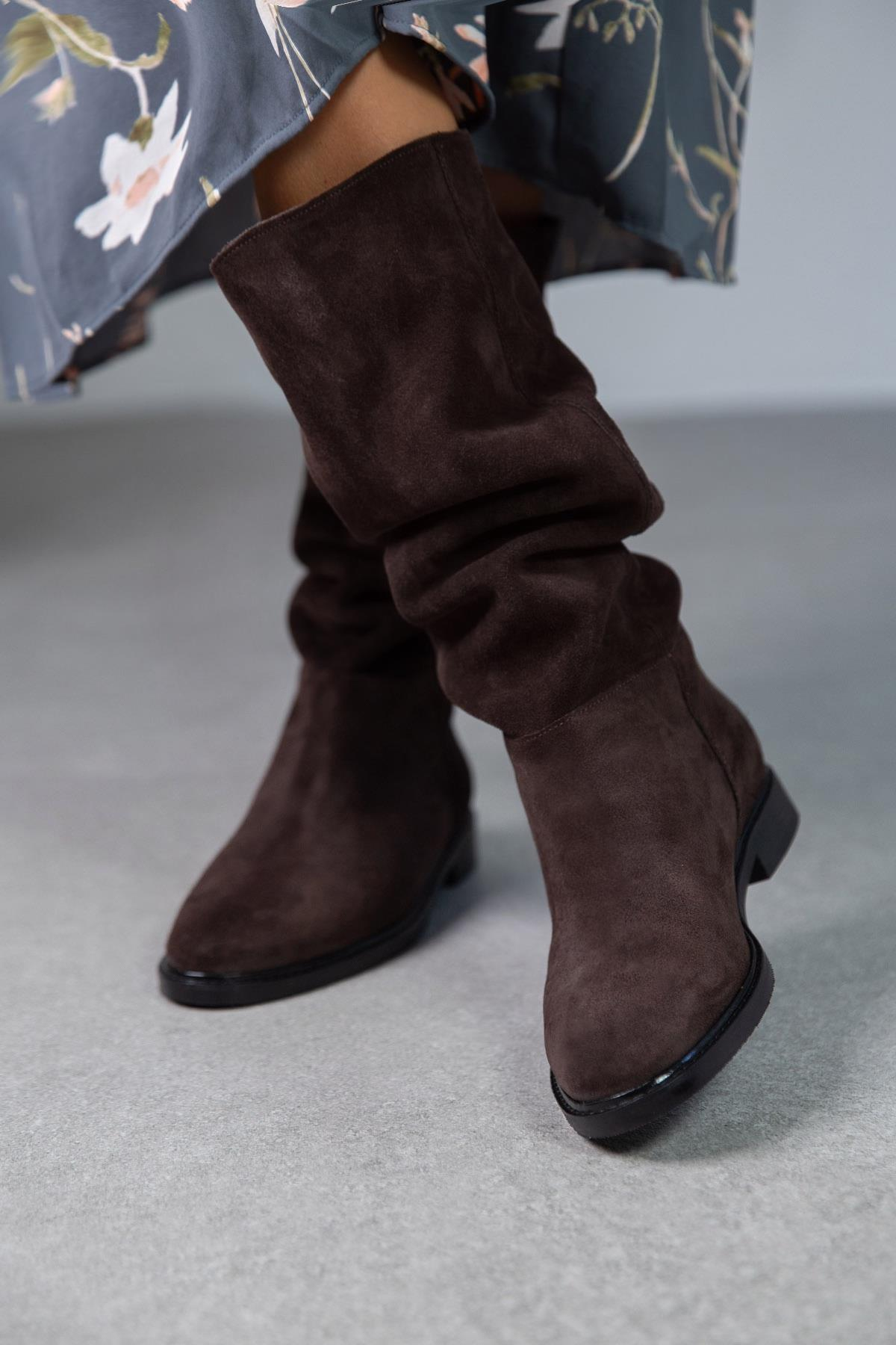 AWAY KOYU KAHVE SÜET ÇİZME KAHVE