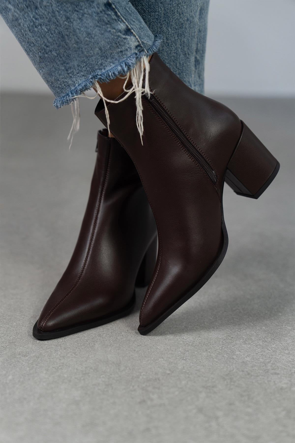 BERLİN KAHVE DERİ BOT KAHVE