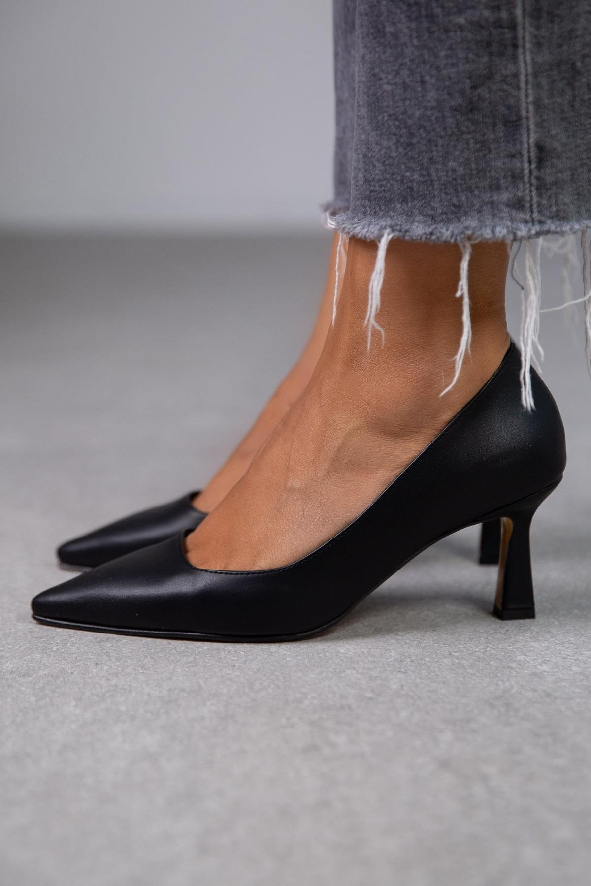 BLUSH SİYAH DERİ STİLETTO SİYAH DERİ