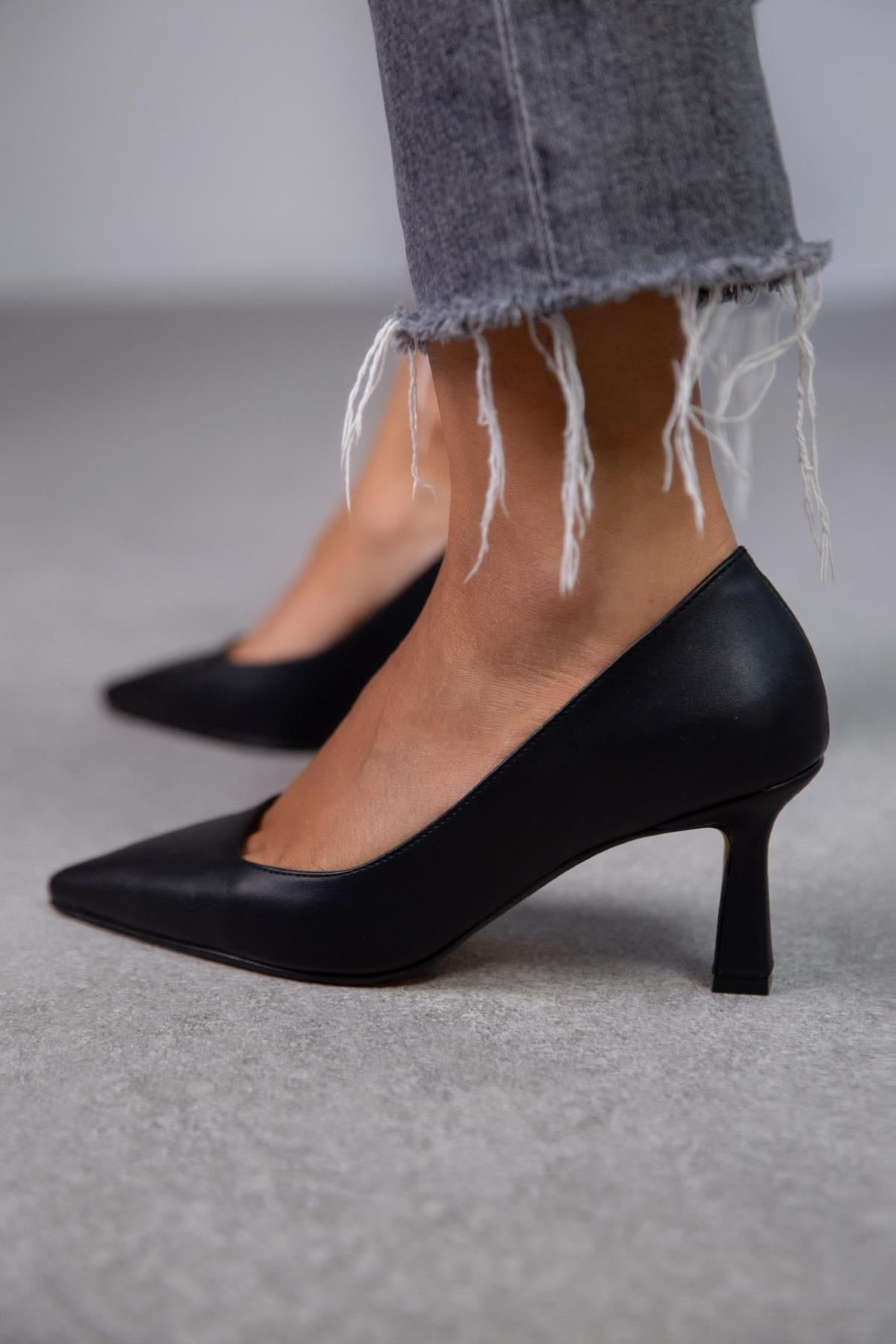 BLUSH SİYAH DERİ STİLETTO SİYAH DERİ